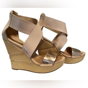 DIANE VON FURSTENBERG Beige & Rose Gold Leather Wedge Sandal Platform Heels 6M